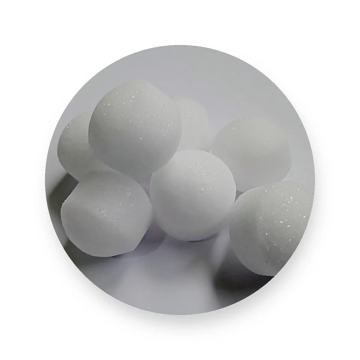 Nephthalene Ball