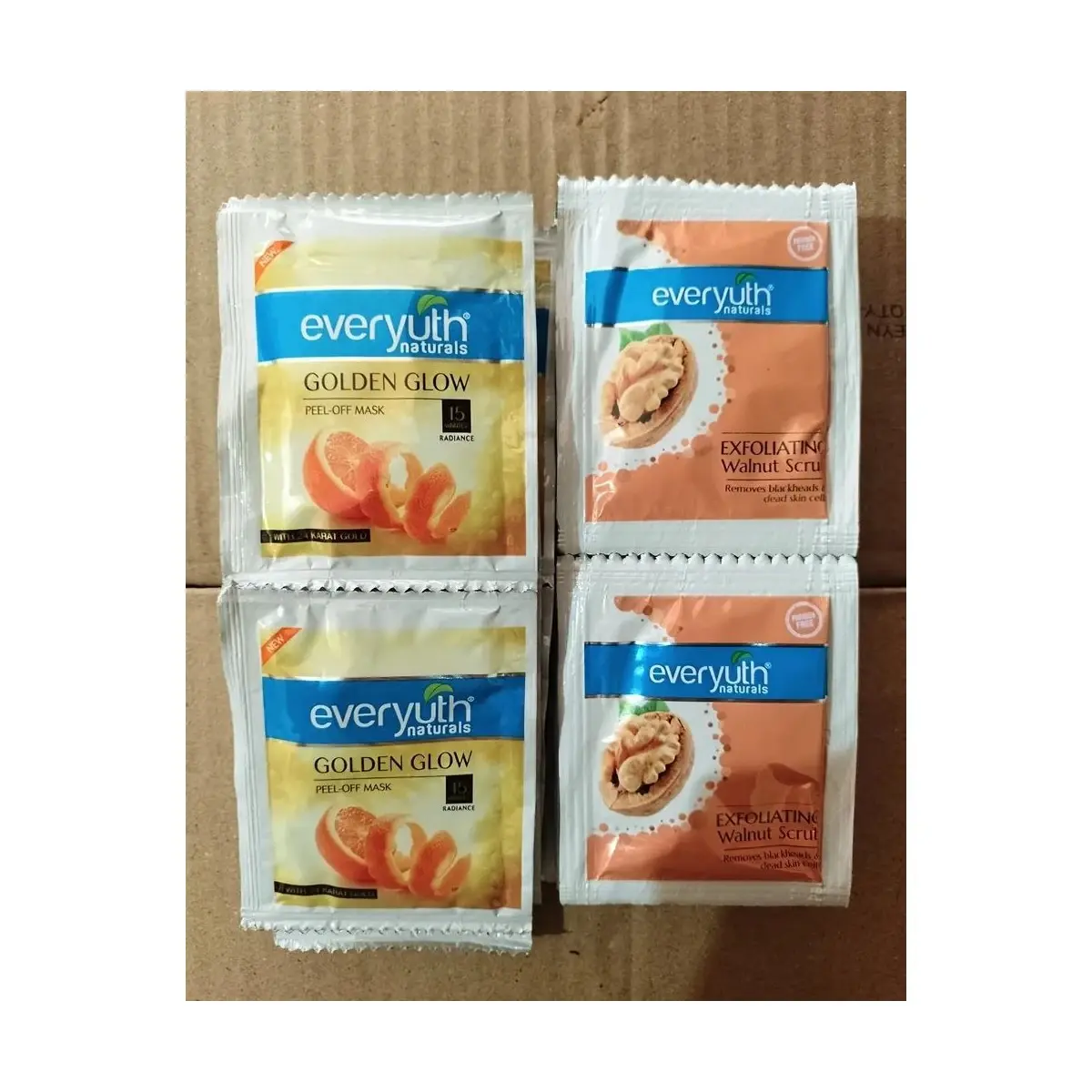 Everyuth Face Scrub Pouch